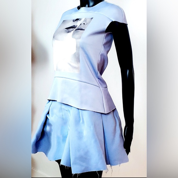 ZARA Abstract Light Blue Portrait Graphic T-Shirt and Skirt Dress Set - Picture 3 of 8